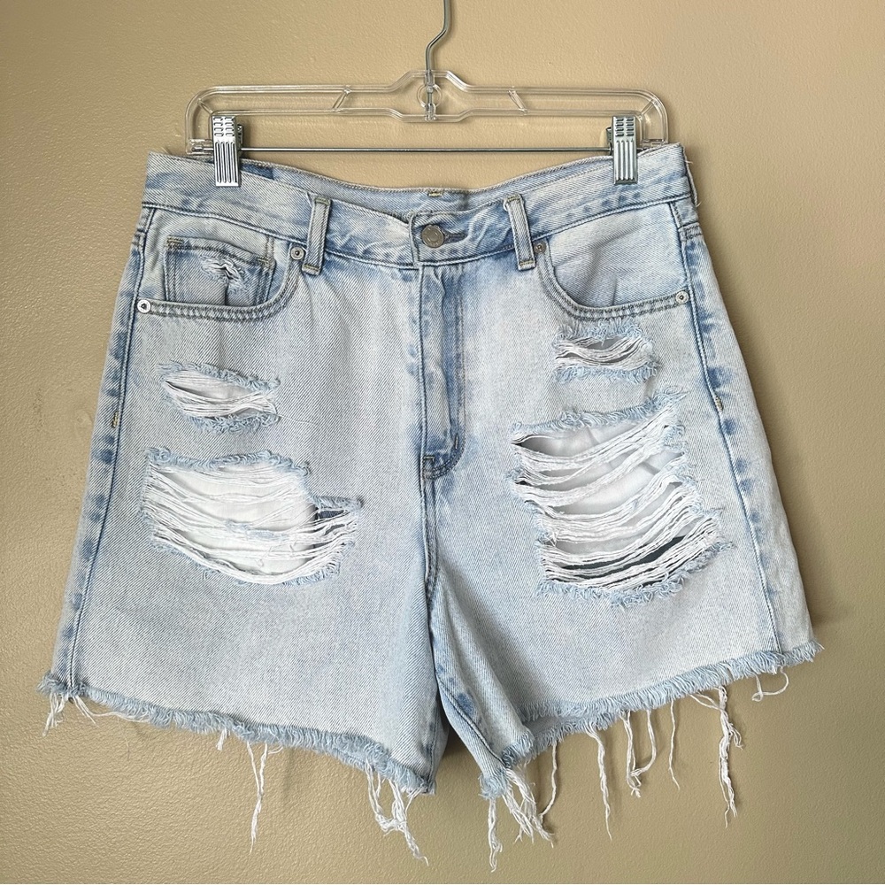 American Eagle mom shorts